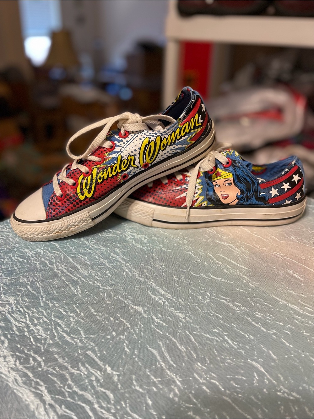 Converse Wonder Woman Graphic Low-Top Sneakers - Red/Blue/White - Picture 5 of 5